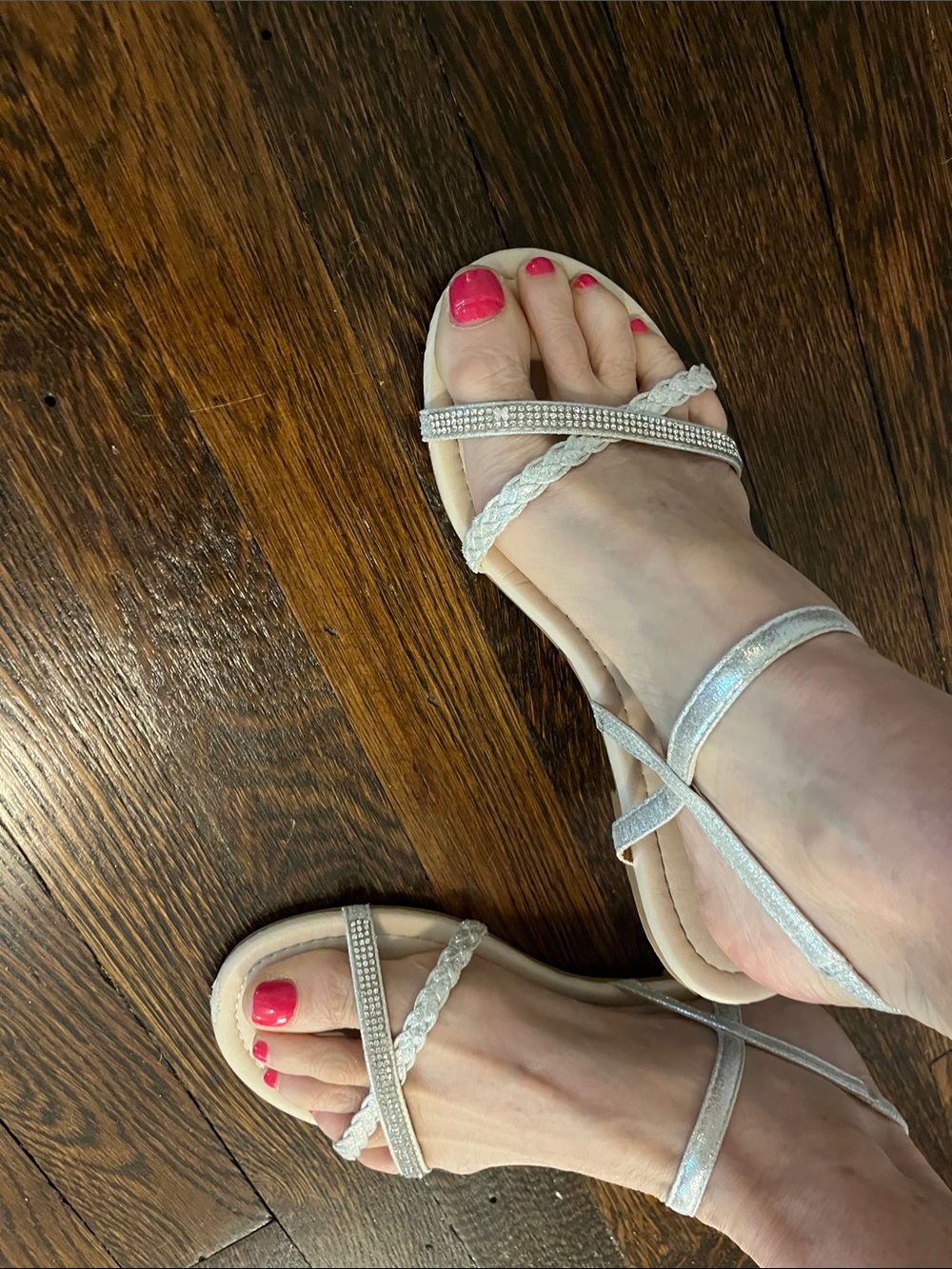 Sparkly flat sandals size 8 to 8 1/2 women’s so pretty